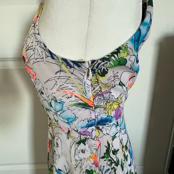EUC Express Bright Floral Mini Dress - 6 - Picture 7 of 9